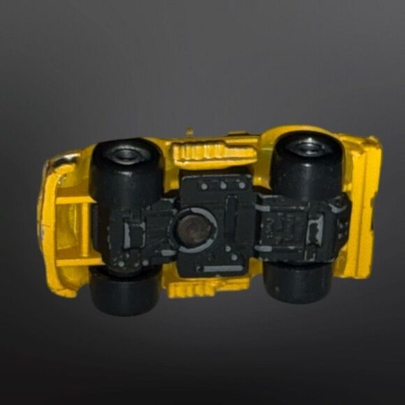 Funrise Micro Machines Action Magnifiers Ford Mustang Yellow Muscle Car A3 - Picture 8 of 9